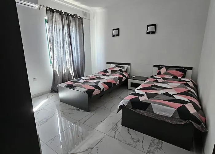 2 Bedroom Apartment In Bugibba
